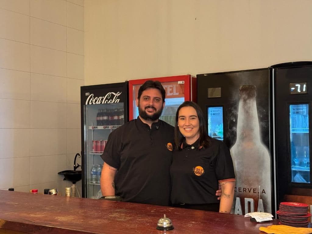 Leticia e Rikardo Serra's Burguer.jpg