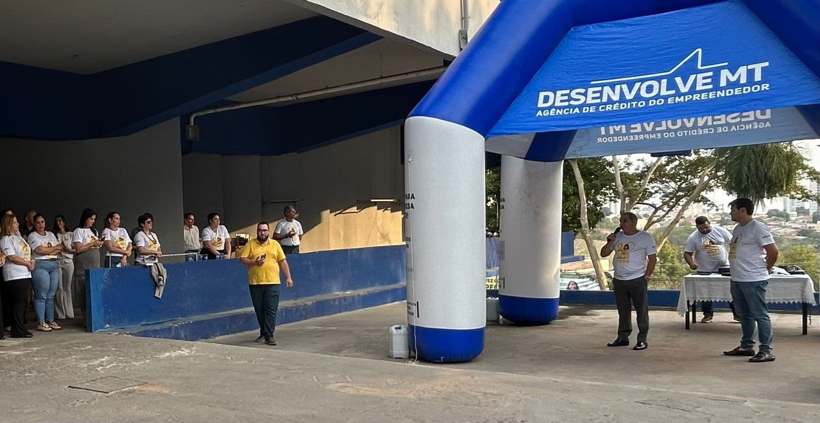 foto meio edgar e cesar.jpeg